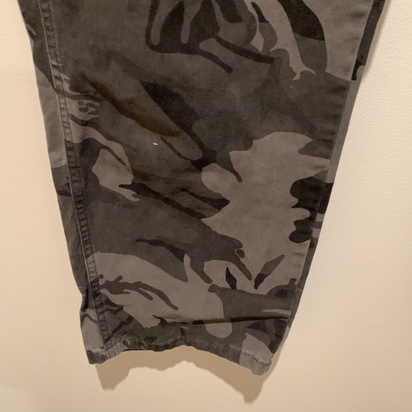 Wrangler size 34x30” camo cargo pants - Picture 5 of 7